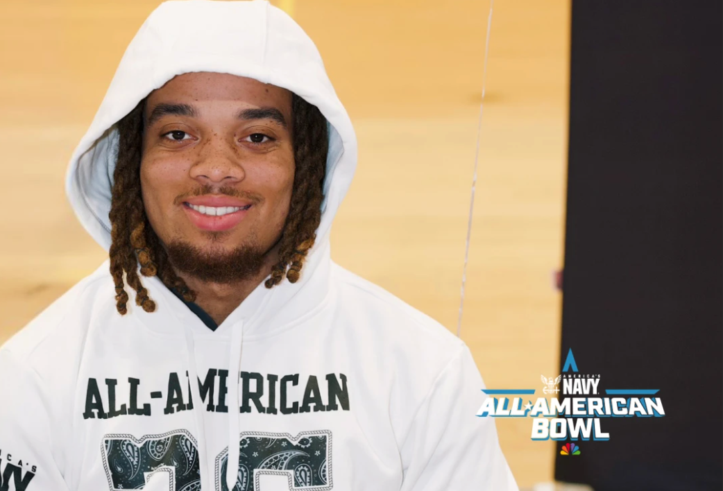 Running Back Deshonne Redeaux Honored as a 2026 Navy All-American